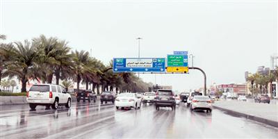 الرياض تغتسل بمياه الأمطار 