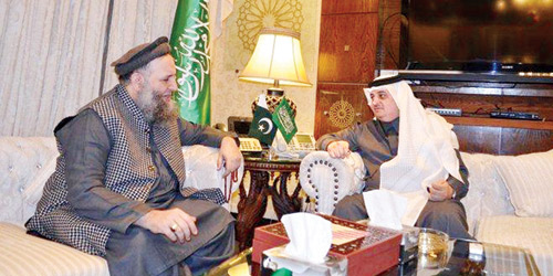 السفير المالكي يلتقي وزير الشئون الدينية الباكستاني 