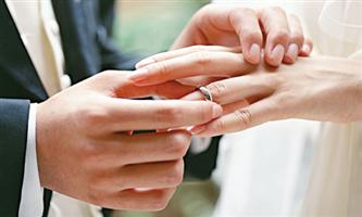 تأهيل 300 مأذون لمرحلة «العقد الإلكتروني للزواج» 