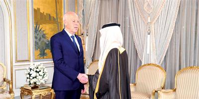 خادم الحرمين يدعو الرئيس التونسي لزيارة المملكة 