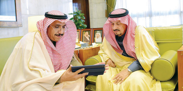  أمير منطقة الرياض خلال استقباله المهندس الماضي