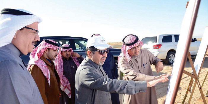  نائب وزير النقل خلال تفقده طريق الرياض القصيم المدينة