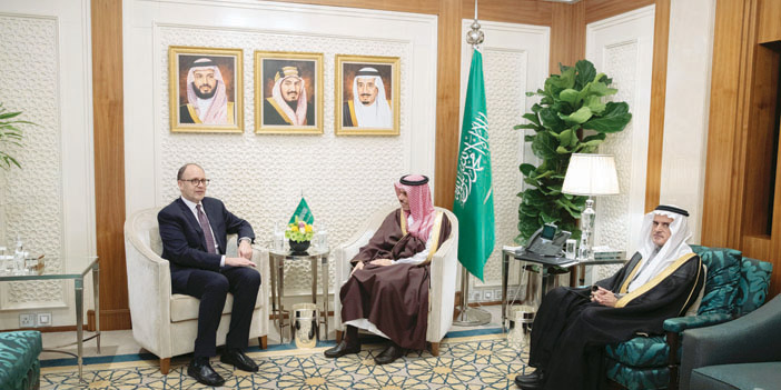 وزير الخارجية يستقبل رئيس معهد دول الخليج العربية في واشنطن 