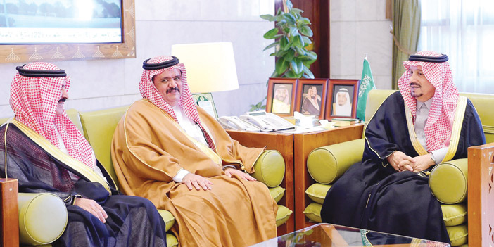  أمير منطقة الرياض يستقبل رئيس الغرف السعودية وعجلان العجلان