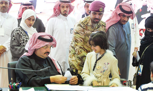  الأمير تركي بن طلال خلال رعايته الحفل