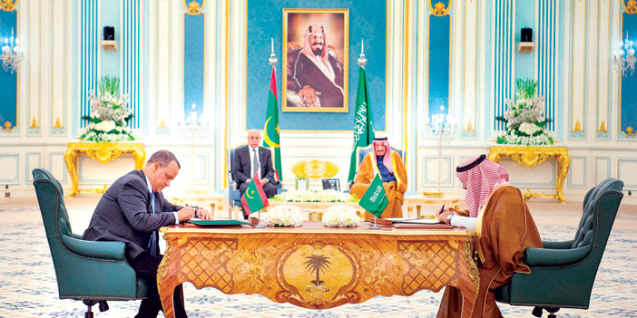  الملك والرئيس الموريتاني يشهدان التوقيع