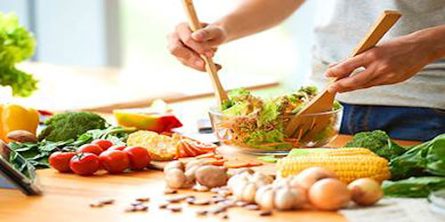 أطباق «بما توفر» ابتكارات الطهاة في إطار إجراءات العزل 