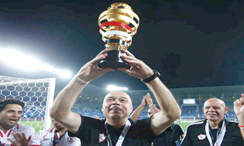  جروس يرفع كأس الكونفدرالية الإفريقية مع الزمالك المصري