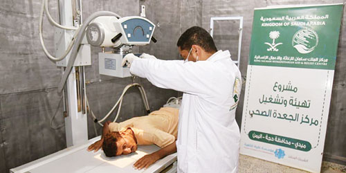 مركز الجعدة الصحي يواصل تقديم خدماته العلاجية بمحافظة حجة اليمنية 