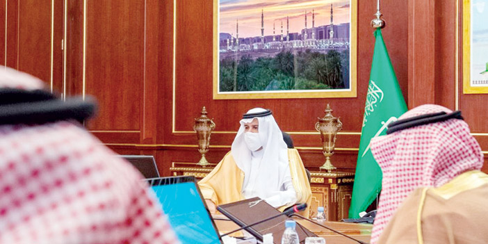  الأمير فيصل بن سلمان ملتقياً رئيس القطاع الشمالي الغربي بشركة المياه الوطنية