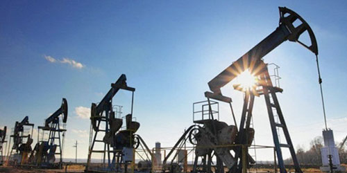 أسعار النفط ترتفع بدعم من بيانات اقتصادية إيجابية 