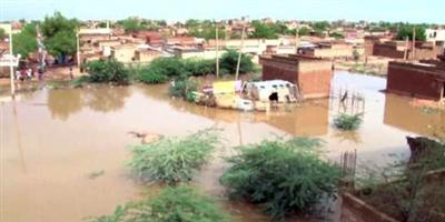 وفاة 64 شخصاً وانهيار 30 ألف منزل في سيول السودان 