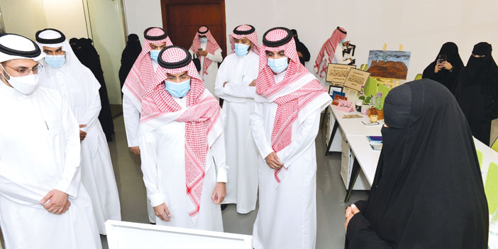 الأمير فيصل بن فهد في جولة على رواد ورائدات الأعمال بعد افتتاح مساحات العمل المشتركة