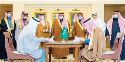 الأمير فيصل بن مشعل يشهد توقيع مذكرة التفاهم بين أمانة القصيم وكليات عنيزة الأهلية 