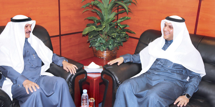  رئيس التحرير والمهندس الشهراني خلال الزيارة