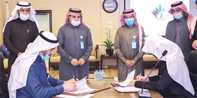 كليات عنيزة توقع اتفاقية مع جمعية ريادة الأعمال بجامعة الملك سعود 