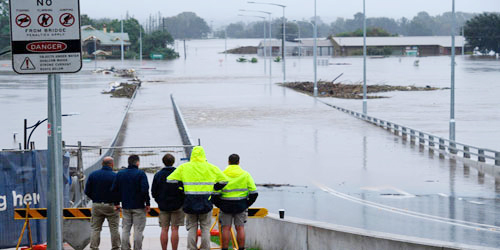إجلاء 18 ألف شخص في أستراليا بسبب الفيضانات 