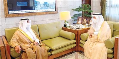 أمير منطقة الرياض يستقبل الأمين العام لمجلس التعاون ومدير جمعية «إنسان» 