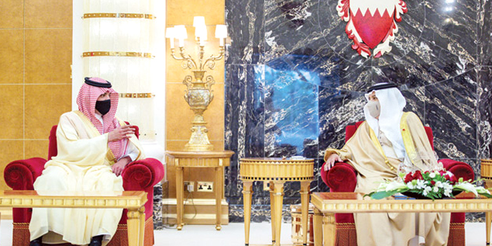  ملك البحرين خلال استقباله سمو وزير الداخلية
