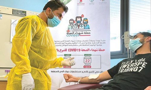  من حملة شهداء الصحة للتبرع بالدم بالقصيم