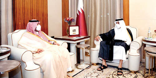 أمير قطر بحث مع الأمير تركي بن محمد تعزيز العلاقات في مختلف المجالات 