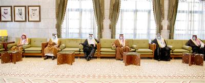 أمير منطقة الرياض يستقبل أعضاء مجلس المنطقة 