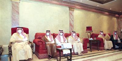أمير منطقة الرياض يعزي في وفاة سحمي بن شويمي 