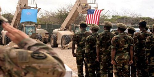 الولايات المتحدة تشن أول هجوم على حركة الشباب الصومالية 