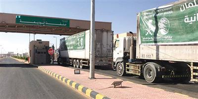 عبور 10 شاحنات منفذ الوديعة متوجهة للمحافظات اليمنية 