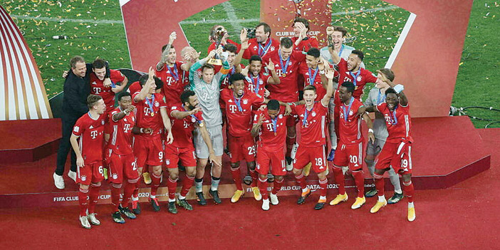  لاعبو بايرن ميونيخ الألماني يحتفلون بفوزهم في نهائي كأس العالم للأندية