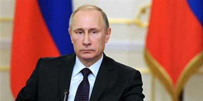 بوتين يخضع للحجر بعد إصابات بكوفيد في أوساطه 