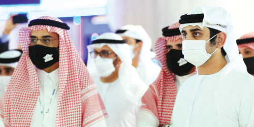 نائب حاكم دبي يزور جناح وزارة الداخلية في جيتكس 