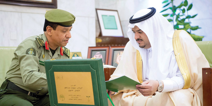 الأمير محمد بن عبدالرحمن يستقبل مدير جوازات منطقة الرياض