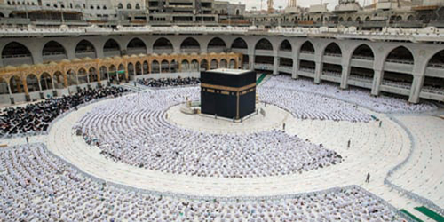 خدمات توجيهية وإرشادية لقاصدي المسجد الحرام على مدار الساعة 