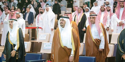 أمير منطقة الرياض بالنيابة يرعى حفل تخريج الدفعة الـ(13)لجامعة رياض العلم 