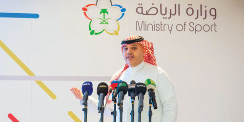 عبدالله كبوها متحدثاً في المؤتمر