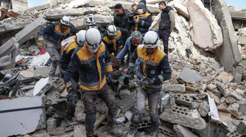 300 ألف شخص نزحوا بسبب الزلزال في سوريا 