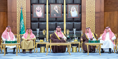 نائب أمير المنطقة الشرقية يستقبل قيادات ومنسوبي الإمارة 