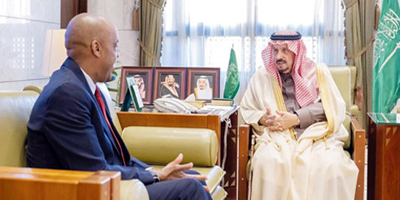 أمير منطقة الرياض يستقبل سفير راوندا 
