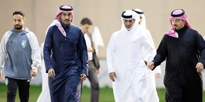 وزير الرياضة القطري يزور تدريبات الأخضر بملاعب أسباير 