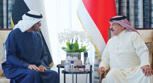ملك البحرين ورئيس الإمارات يبحثان سبل تعزيز التعاون 