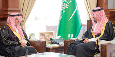 أمير منطقة المدينة المنورة يلتقي الرئيس التنفيذي للخطوط الحديدية السعودية «سار» 