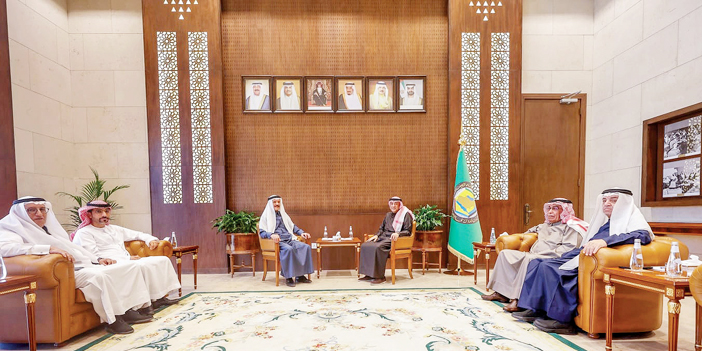 الأمين العام لمجلس التعاون يستقبل رئيس وأعضاء اتحاد الصحفيين الخليجيين 