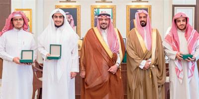 أمير منطقة القصيم يستقبل الفائزين بمسابقة الملك سلمان لحفظ القرآن الكريم 