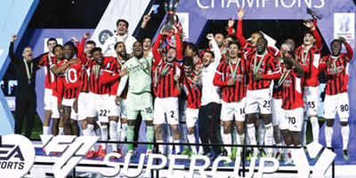 ميلان ونابولي.. مواجهة نارية في «الأول بارك»