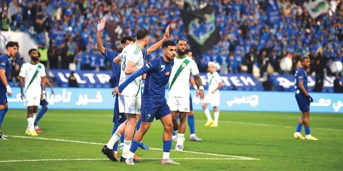 قوة التعاون تهدد النجمة.. الخليج يواجه الفتح.. والرياض يبحث عن التصحيح أمام الحزم قوة التعاون تهدد النجمة.. الخليج يواجه الفتح.. والرياض يبحث عن التصحيح أمام الحزم