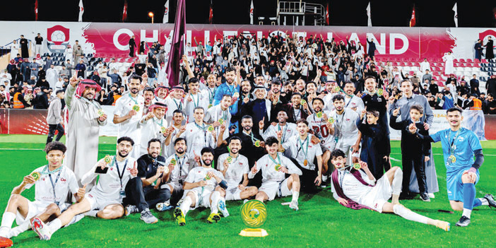 القوارة يُتوج بلقب دوري الدرجة الثالثة بعد 12 عاماً من تأسيسه القوارة يُتوج بلقب دوري الدرجة الثالثة بعد 12 عاماً من تأسيسه