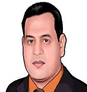 ضوء عينيك أم هما نجمتان؟!