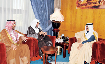 الأمير متعب بن عبدالله يستقبل عددا من أعيان محافظة الأحساء 