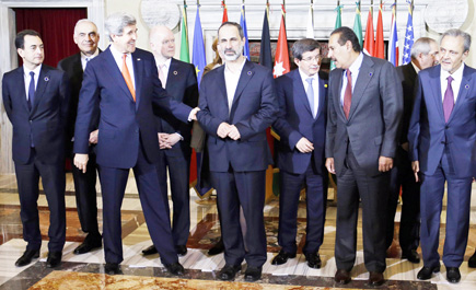 واشنطن تدعم الثوار بـ(60) مليون دولار تستثني الأسلحة وتدعم الحل السياسي 